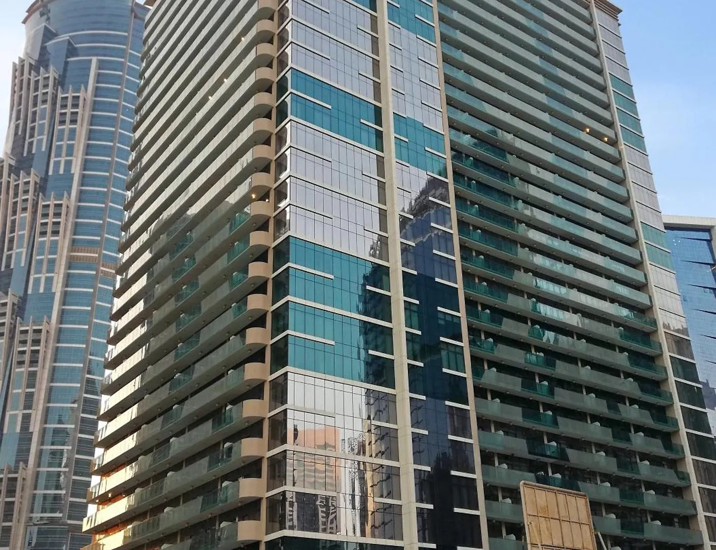 Bnbmehomes - Merano Tower Dubai Apartment